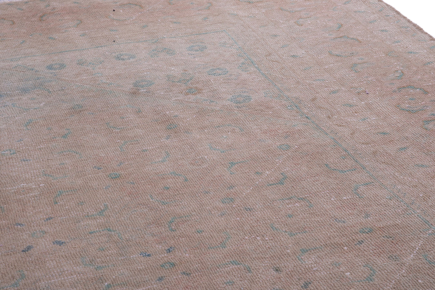 4404 - 9'4" x 12'8"