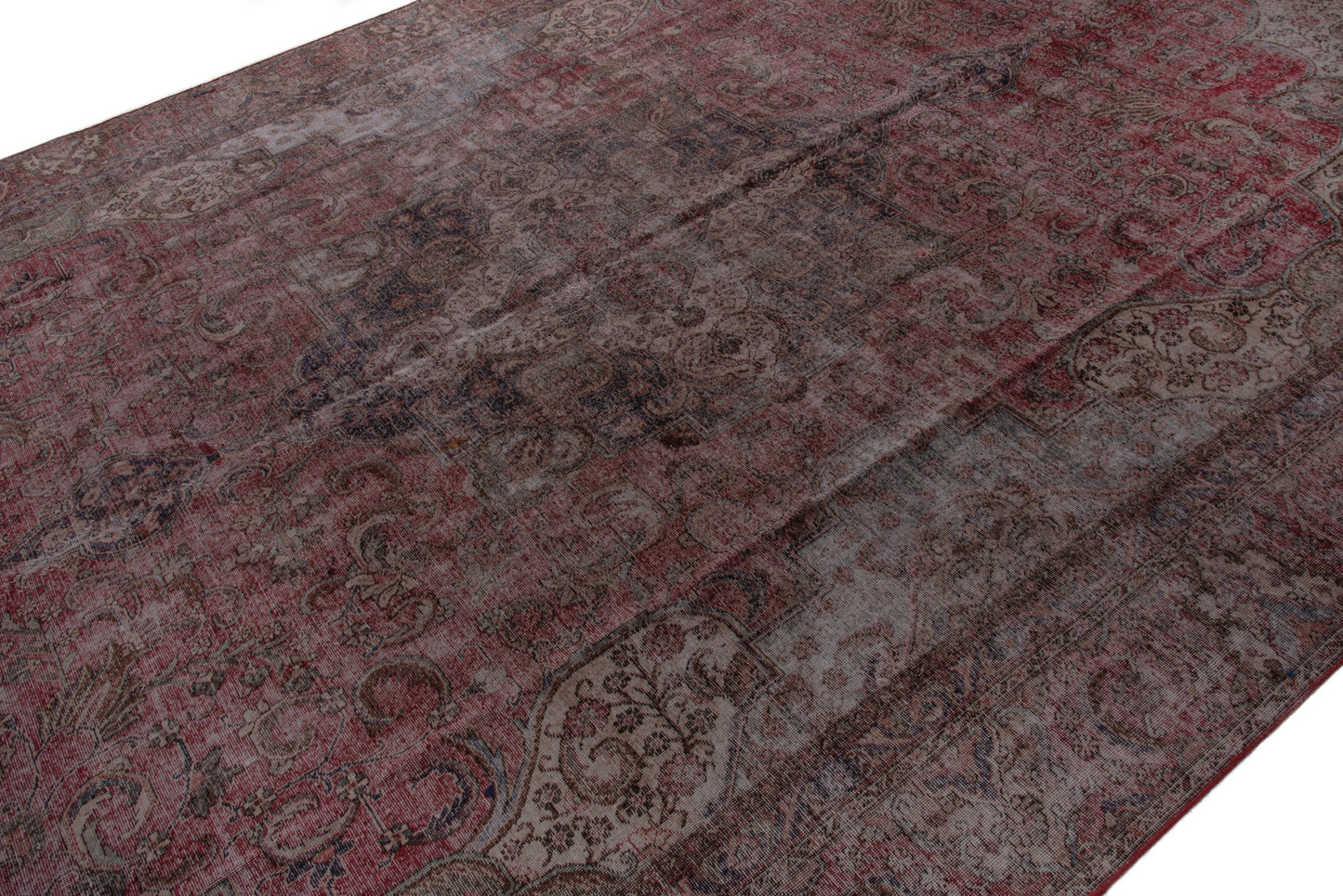 4469 - 11'6" x 18'1"