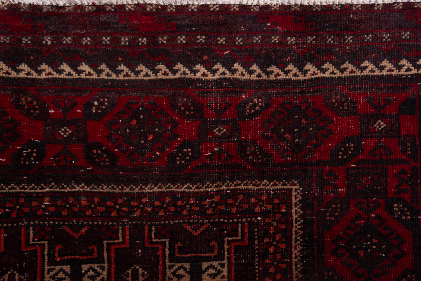 4676 - 4'11" x 13'10"