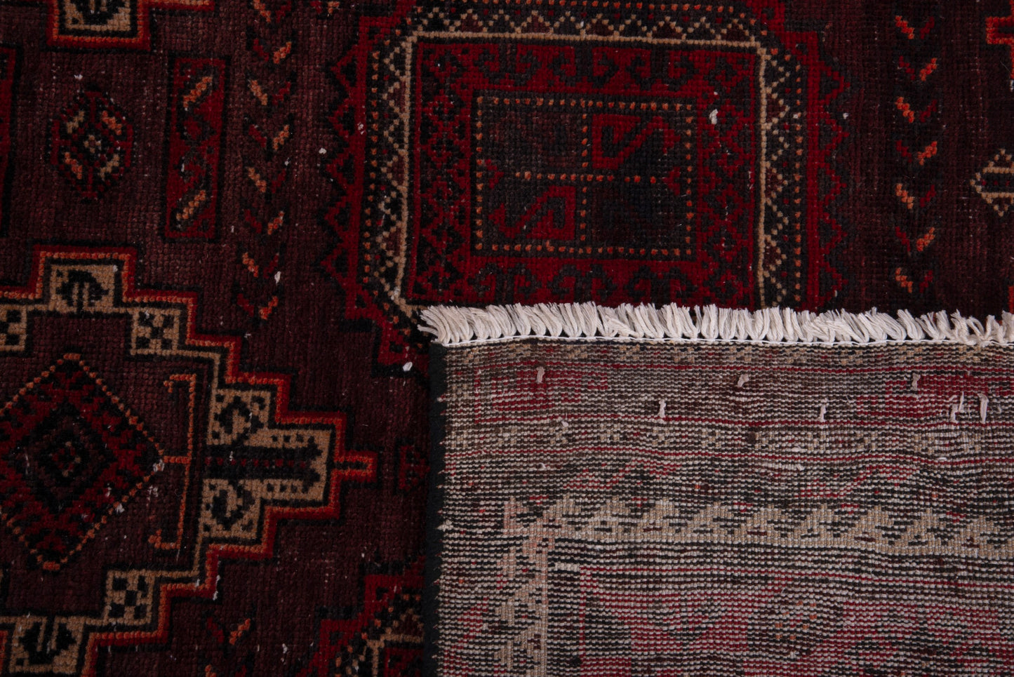 4676 - 4'11" x 13'10"