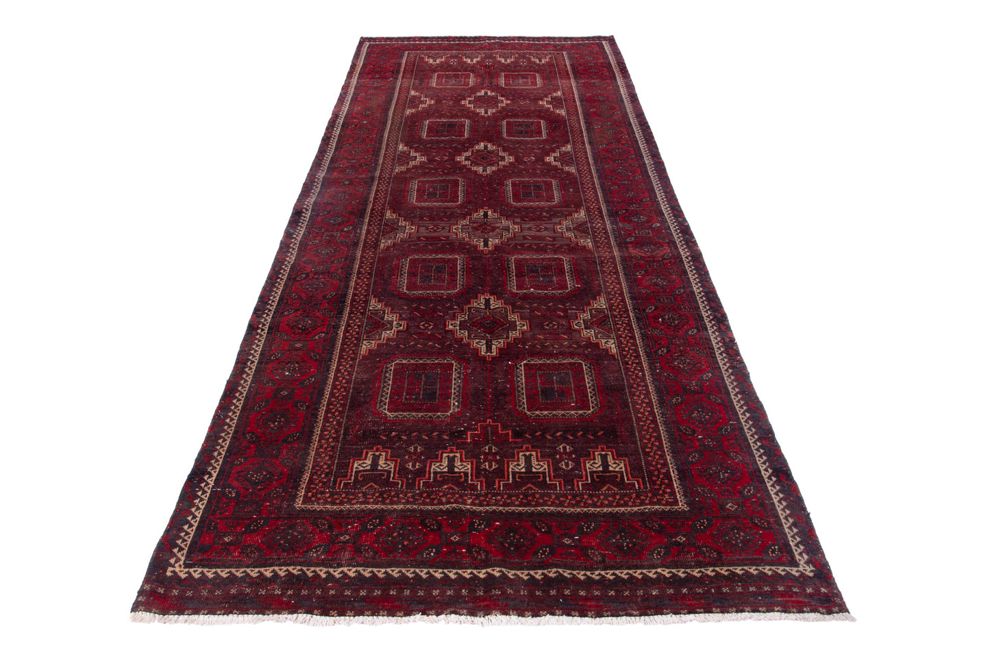 4676 - 4'11" x 13'10"