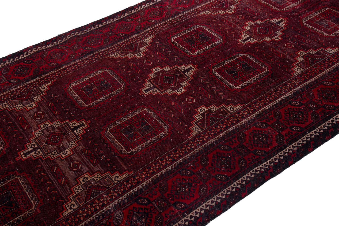 4676 - 4'11" x 13'10"