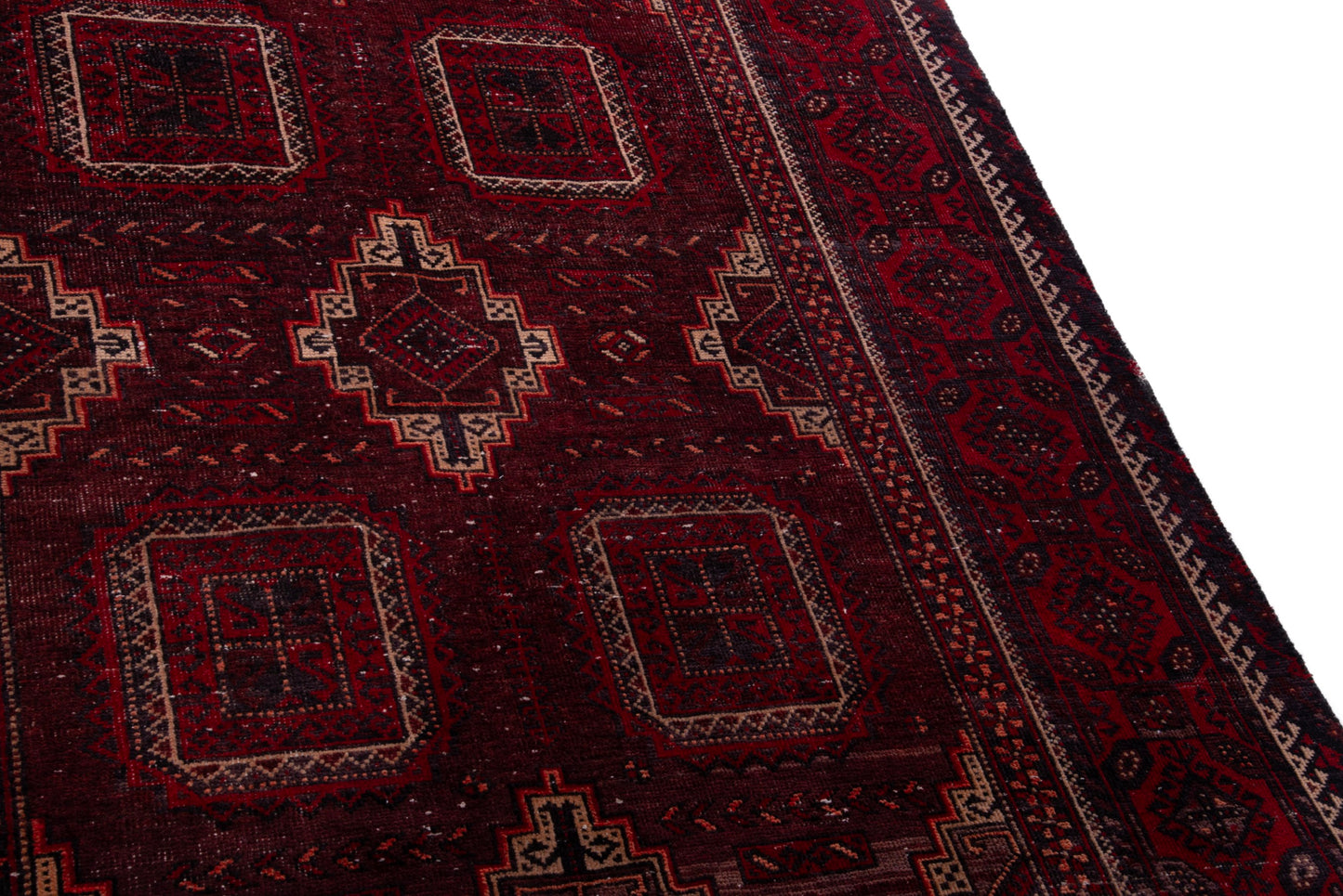 4676 - 4'11" x 13'10"