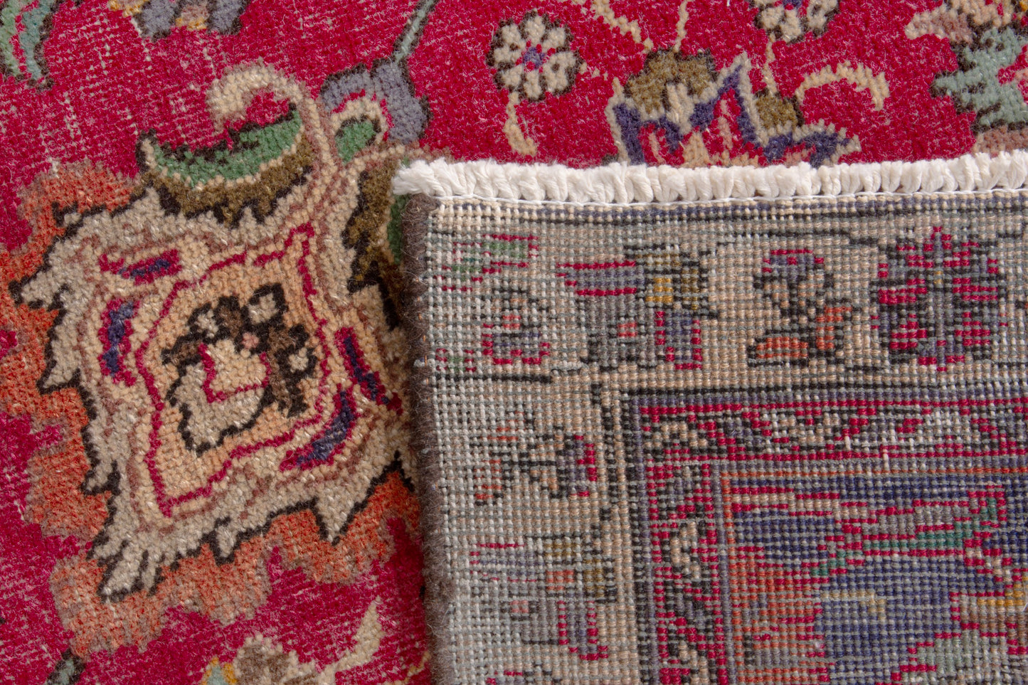 4708 - 9'10" x 11'7"