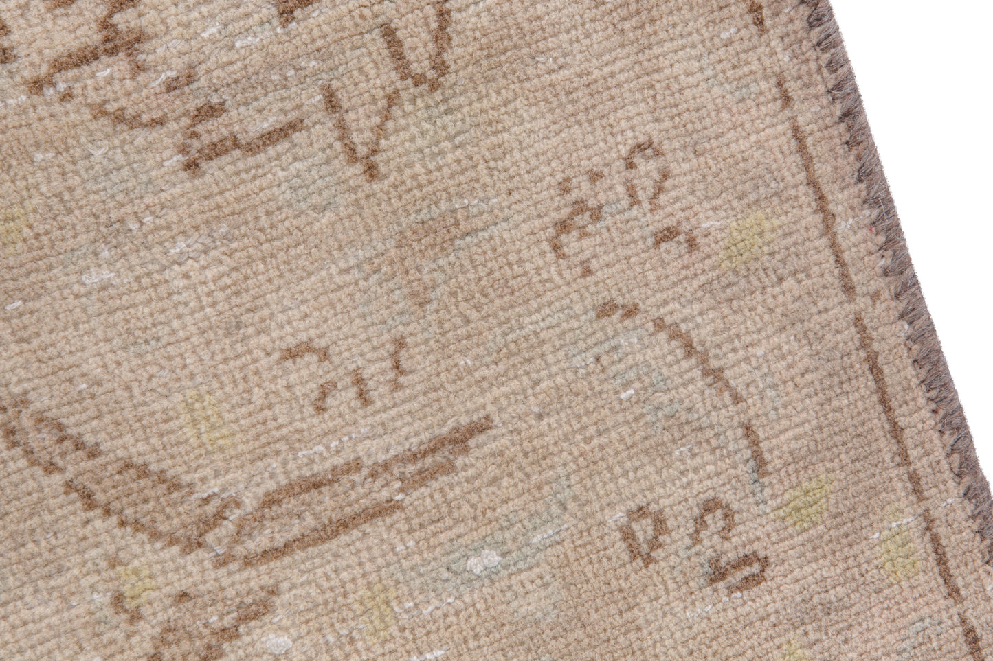 4972 - 5'11" x 9'10"