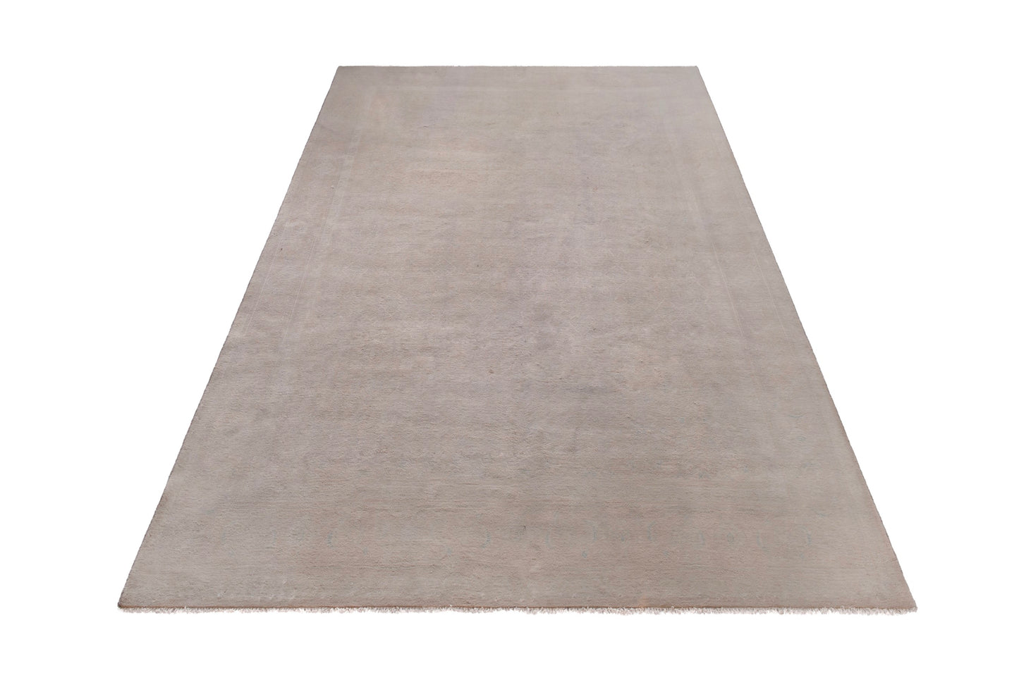 5002 - 8'9" x 12'2"