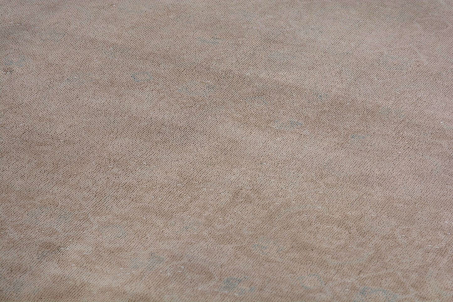 5002 - 8'9" x 12'2"