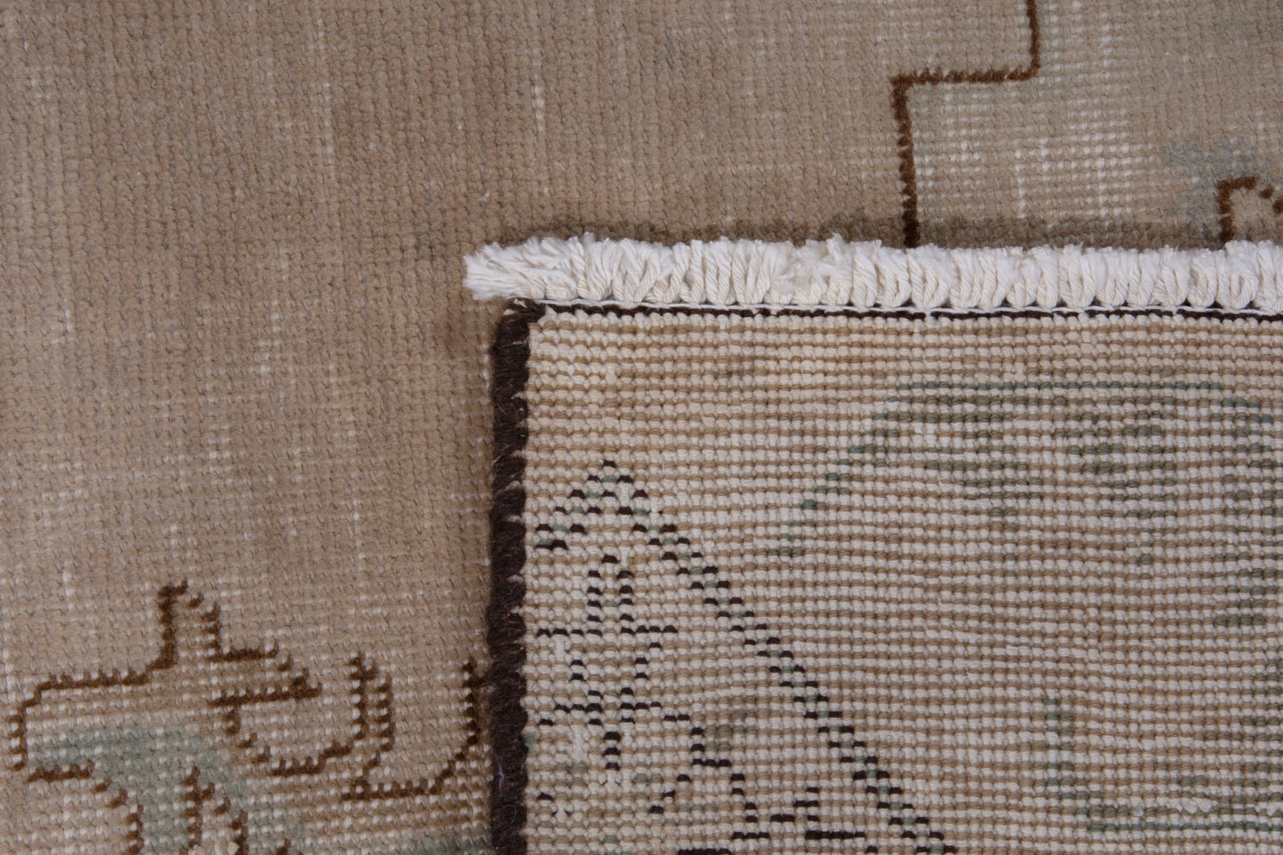 5097 - 8'10" x 12'11"