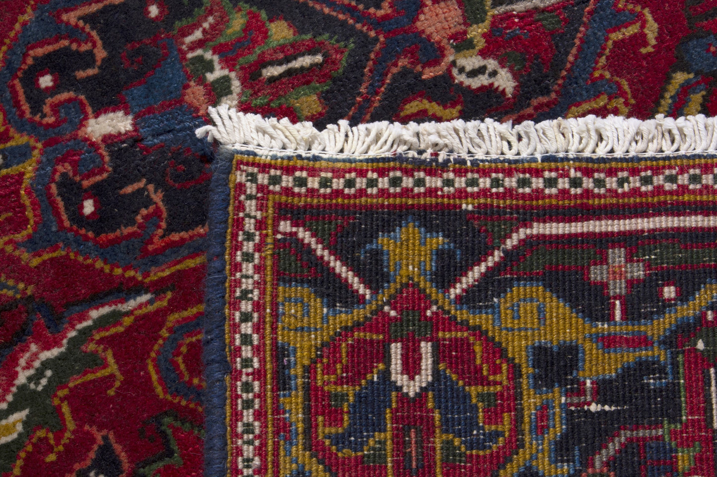 5579 - 7'3" x 10'11"