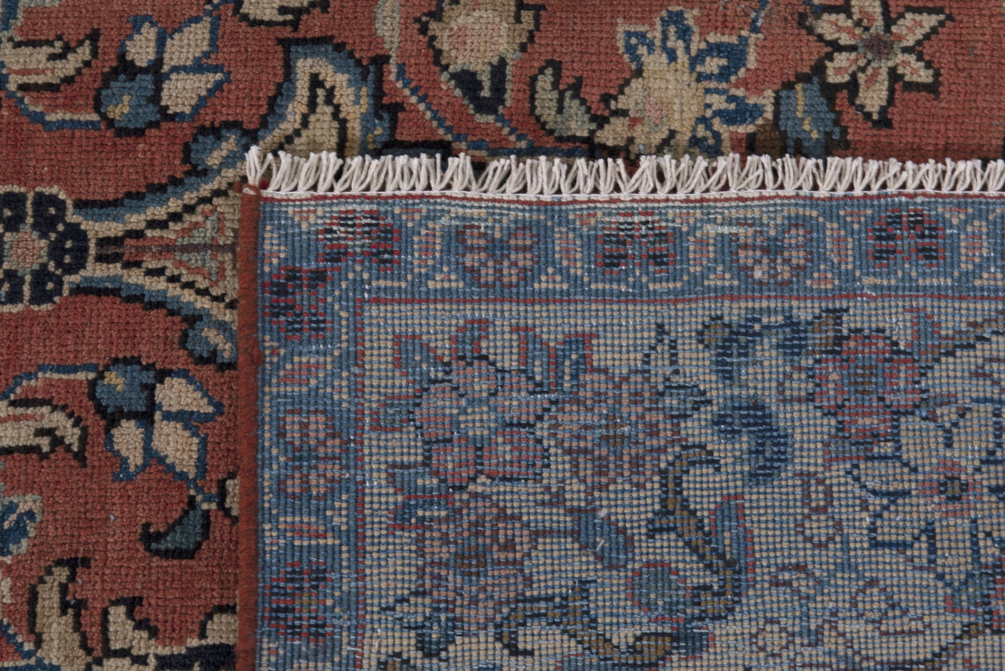 5584 - 7'7" x 10'11"