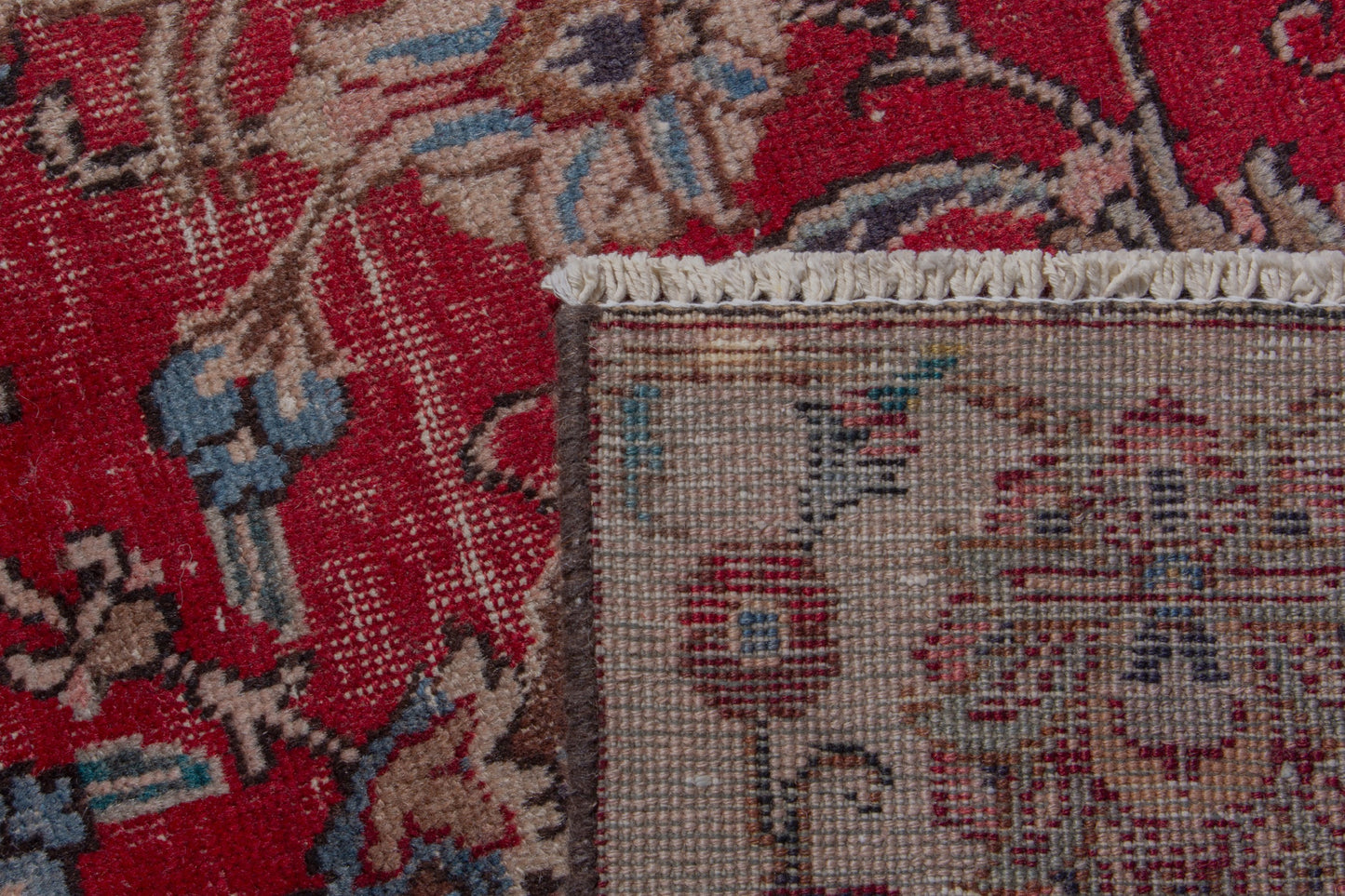 5594 - 6'11" x 10'8"