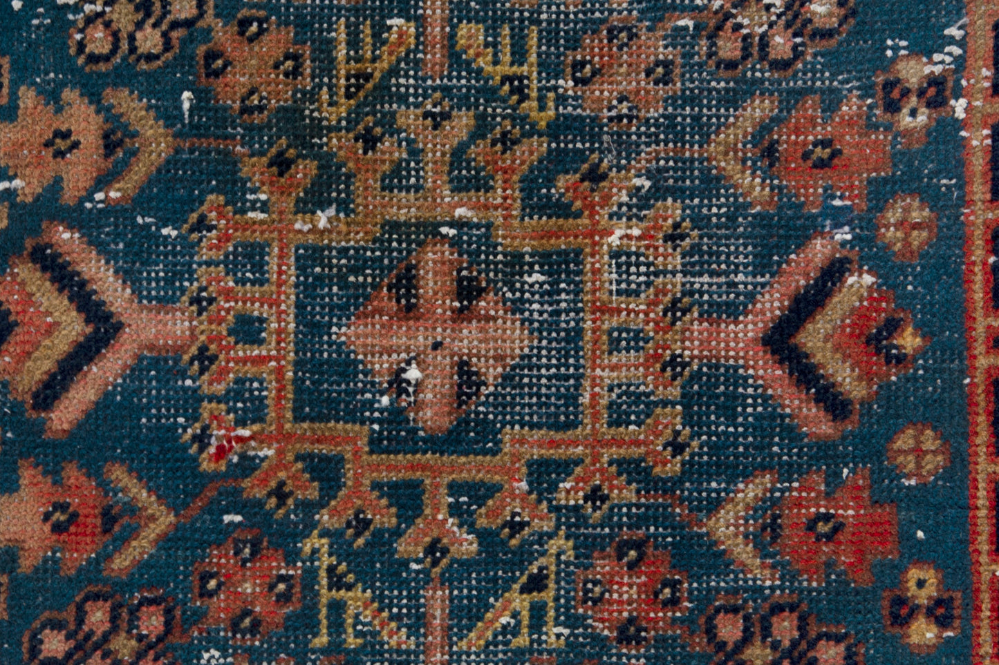 CAN_3981 - 2'2" x 5'8"