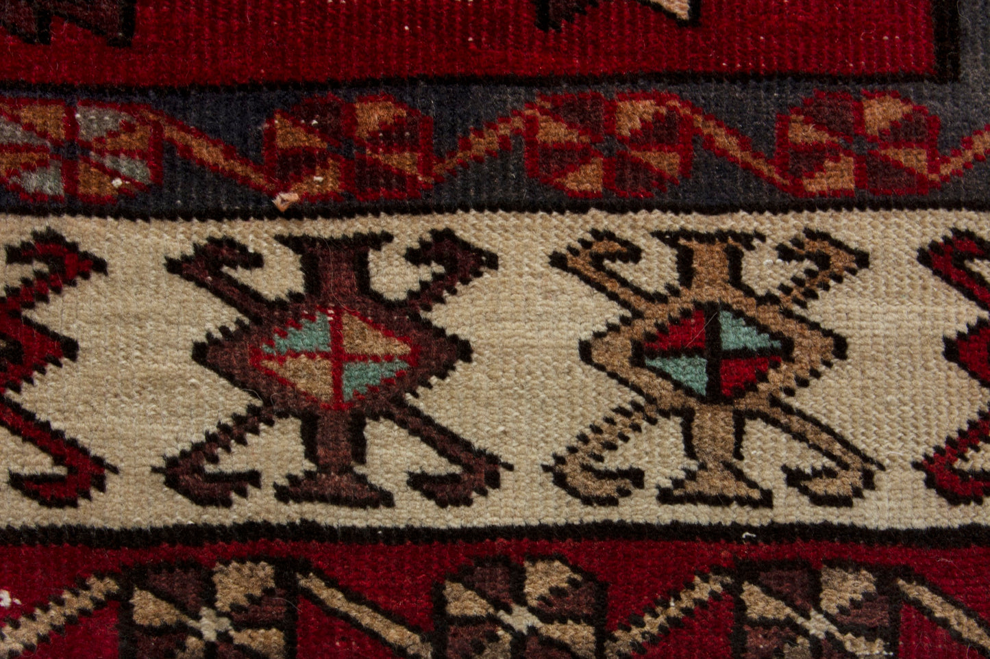 CAN_4010 - 4'2" x 7'1"