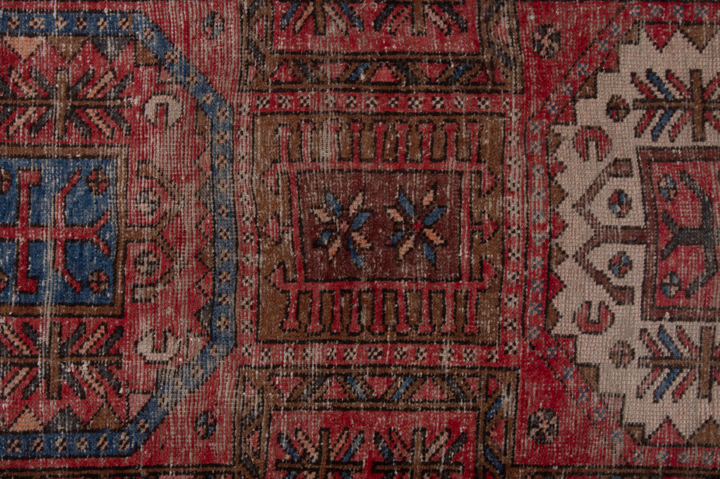 CAN_4032 - 2'7" x 9'1"