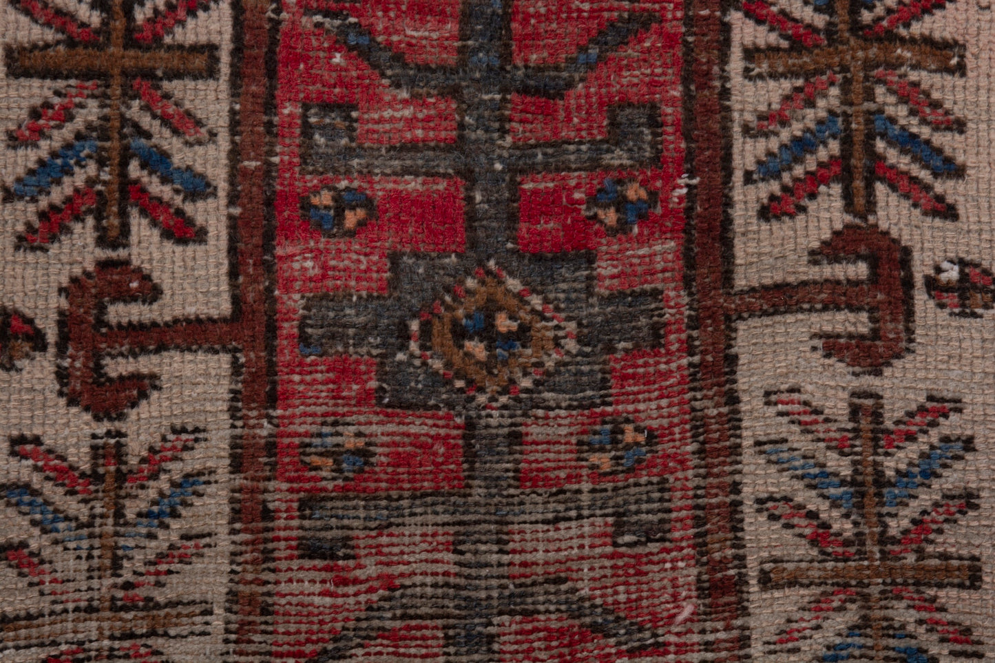 CAN_4032 - 2'7" x 9'1"