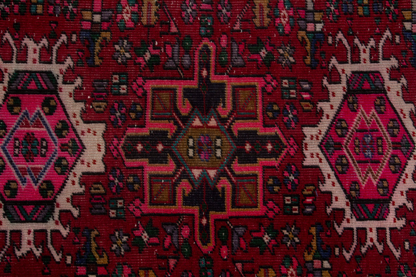 CAN_4047 - 2'11" x 8'11"