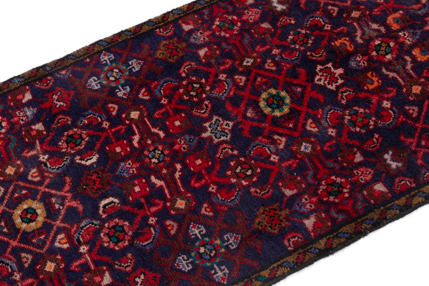 CAN_4055 - 1'11" x 9'11"