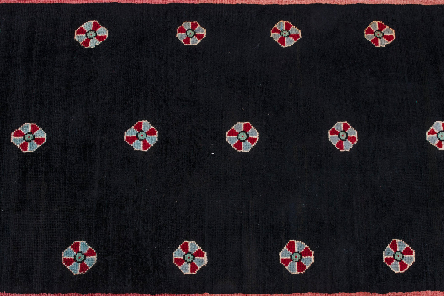 CAN_4070 - 2'3" x 12'7"