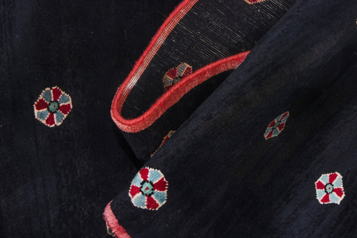 CAN_4070 - 2'3" x 12'7"