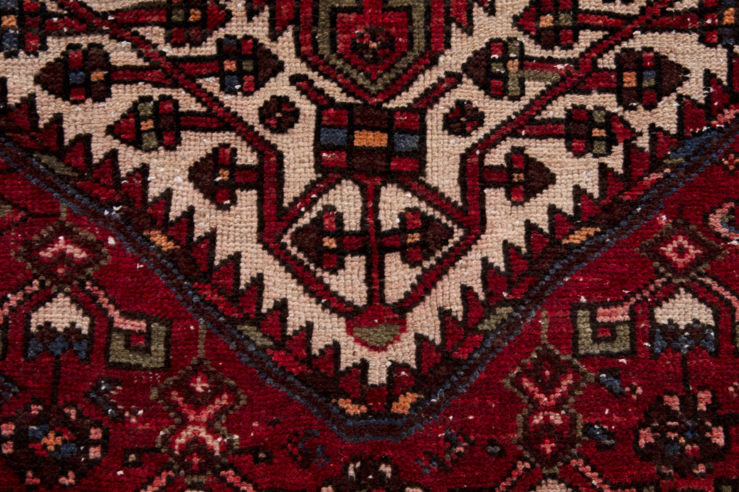 CAN_4224 - 4'1" x 7'5"