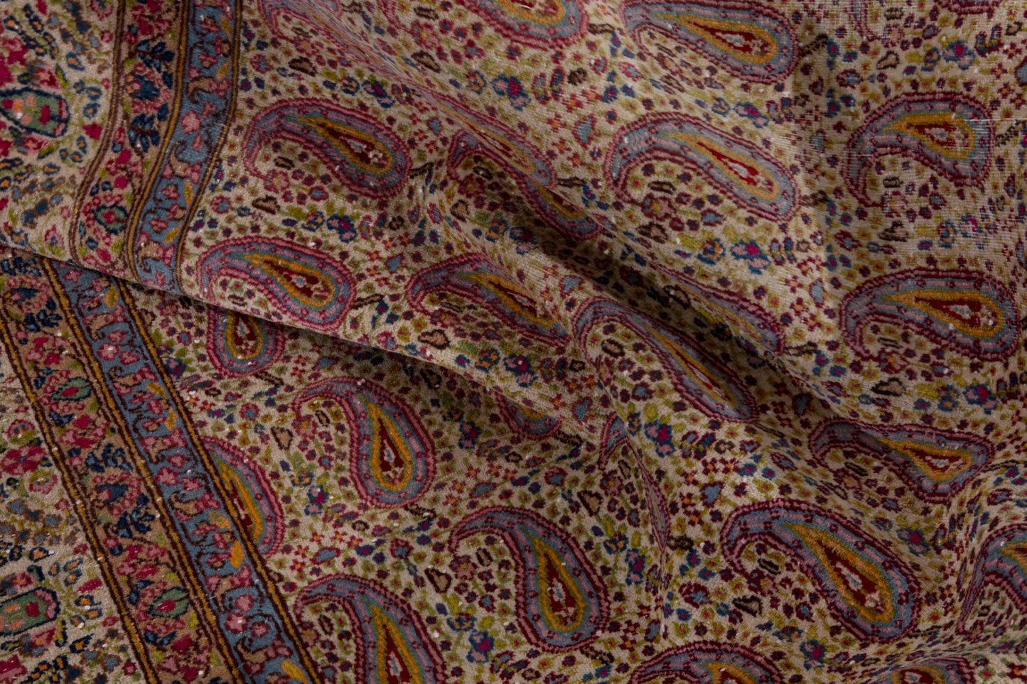 CAN_4242 - 5'8" x 9'1"