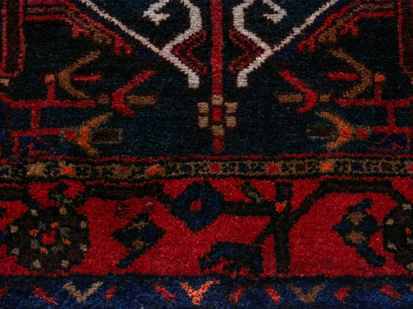CAN_4346 - 3'7" x 7'10"