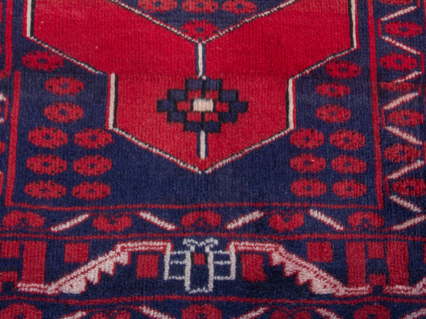 CAN_4351 - 3'1" x 7'7"