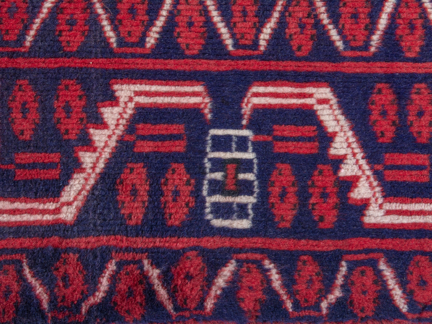 CAN_4351 - 3'1" x 7'7"