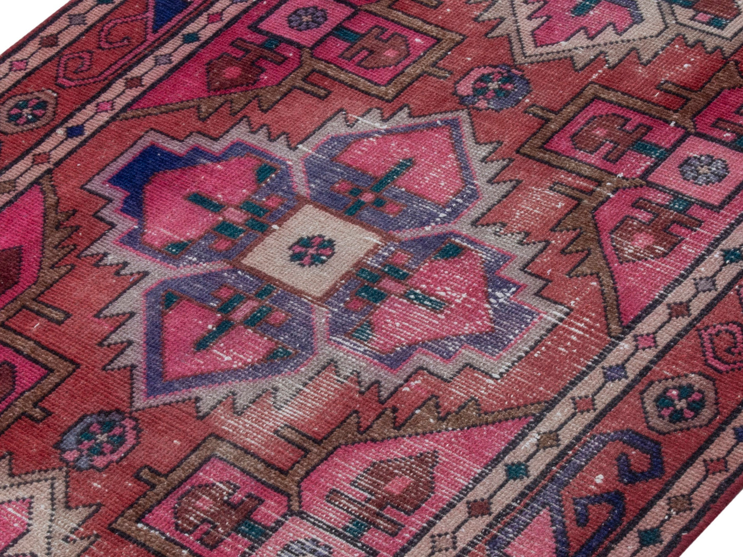 CAN_4367 - 2'2" x 9'11"