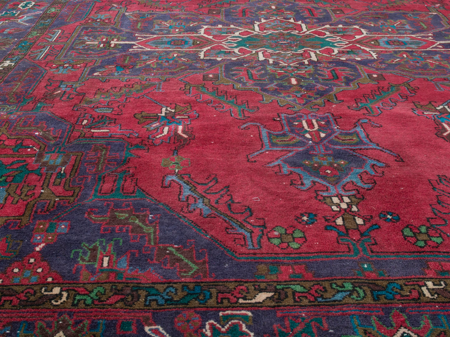 CAN_4381 - 7'7" x 11'6"