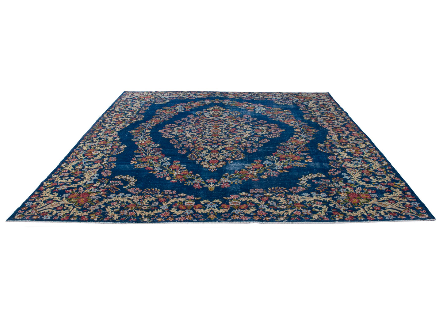 CAN_4389 - 9'11" x 13'7"