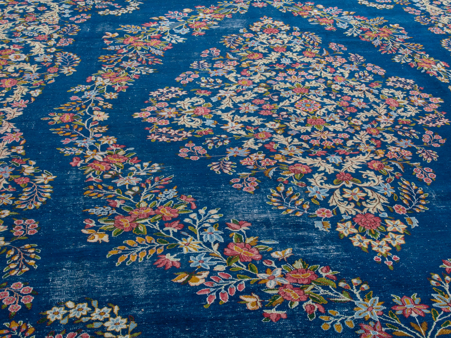CAN_4389 - 9'11" x 13'7"