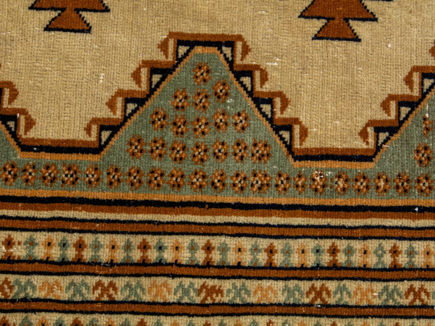 CAN_4602 - 3'9" x 5'7"