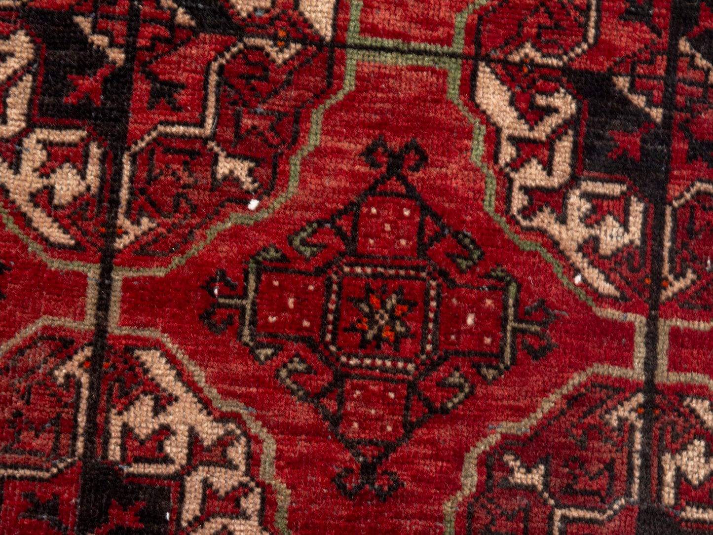 CAN_4624 - 2'6" x 5'1"
