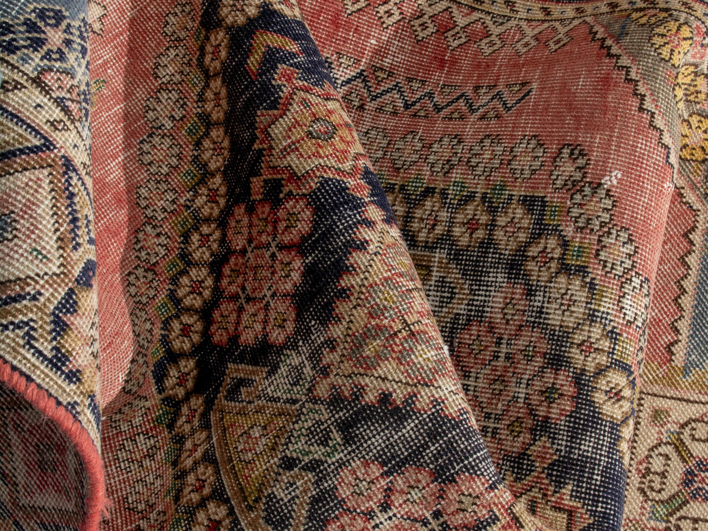 CAN_4629 - 4'1" x 5'11"