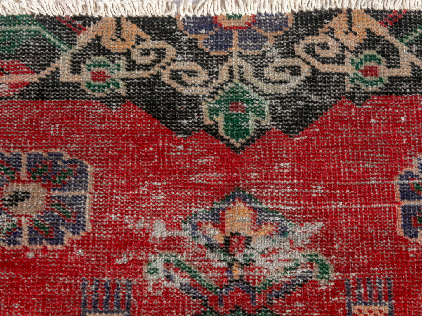 CAN_4631 - 3'7" x 7'3"