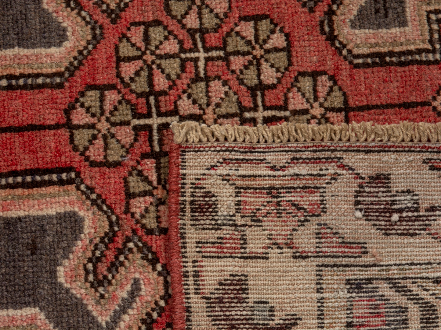 CAN_4647 - 3'1" x 4'8"