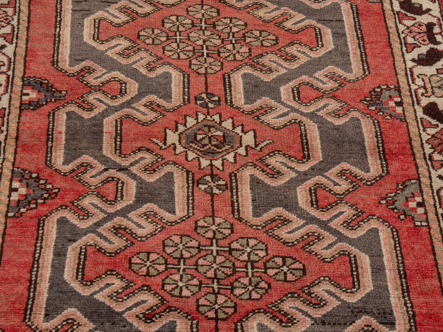 CAN_4647 - 3'1" x 4'8"