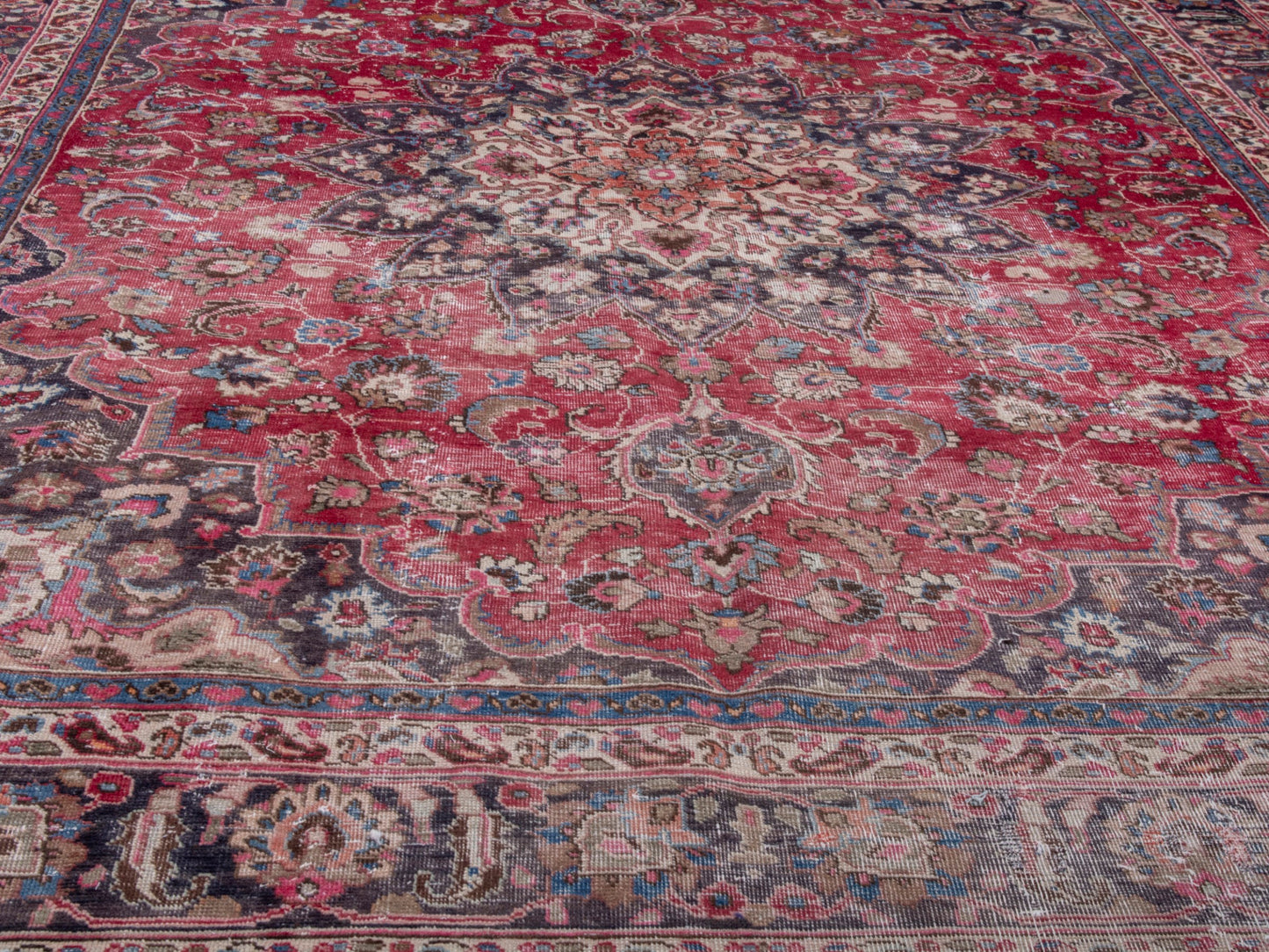CAN_4703 - 8'2" x 11'6"