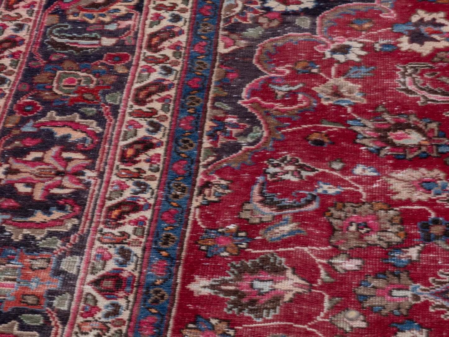 CAN_4703 - 8'2" x 11'6"