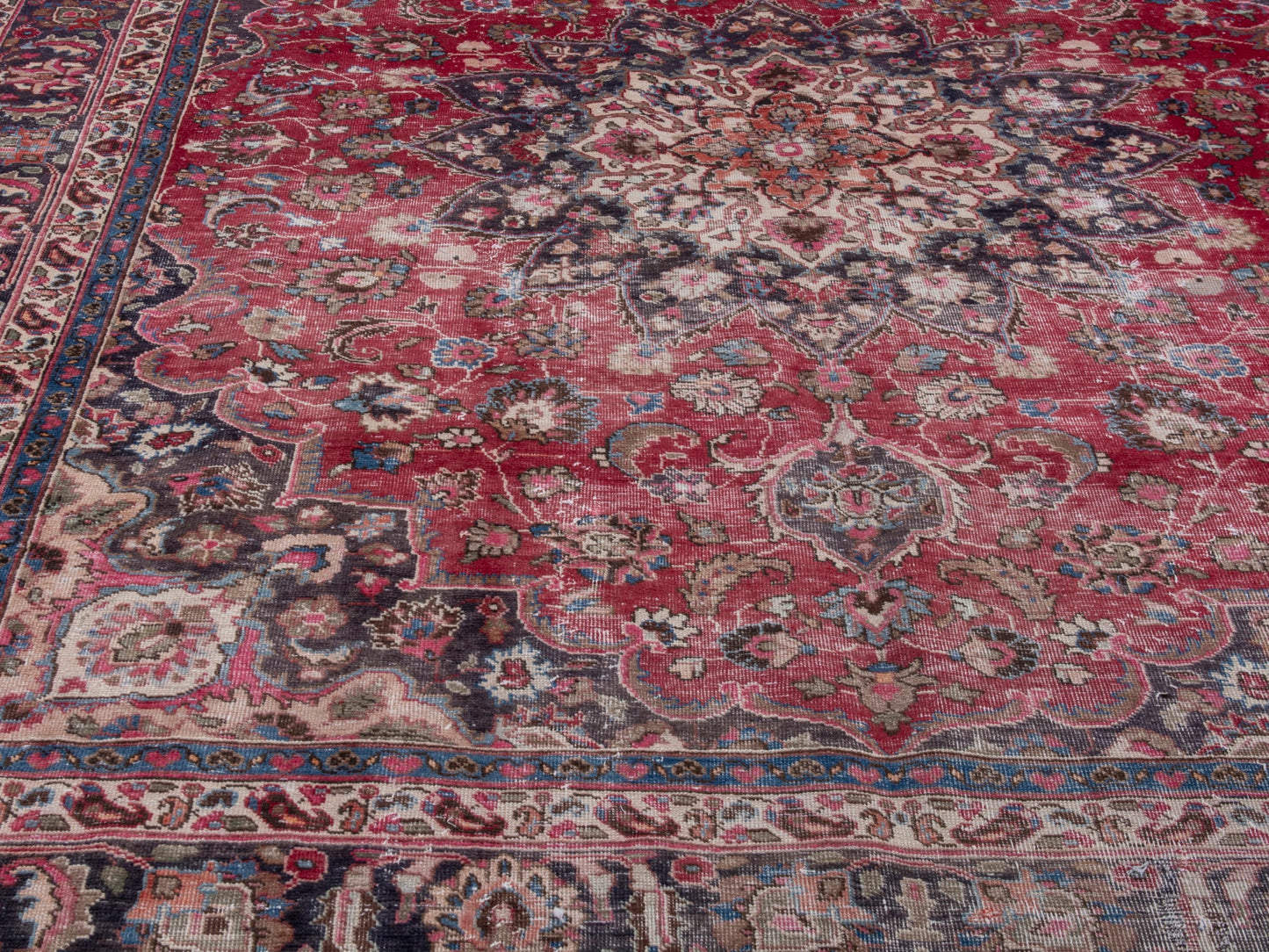 CAN_4703 - 8'2" x 11'6"