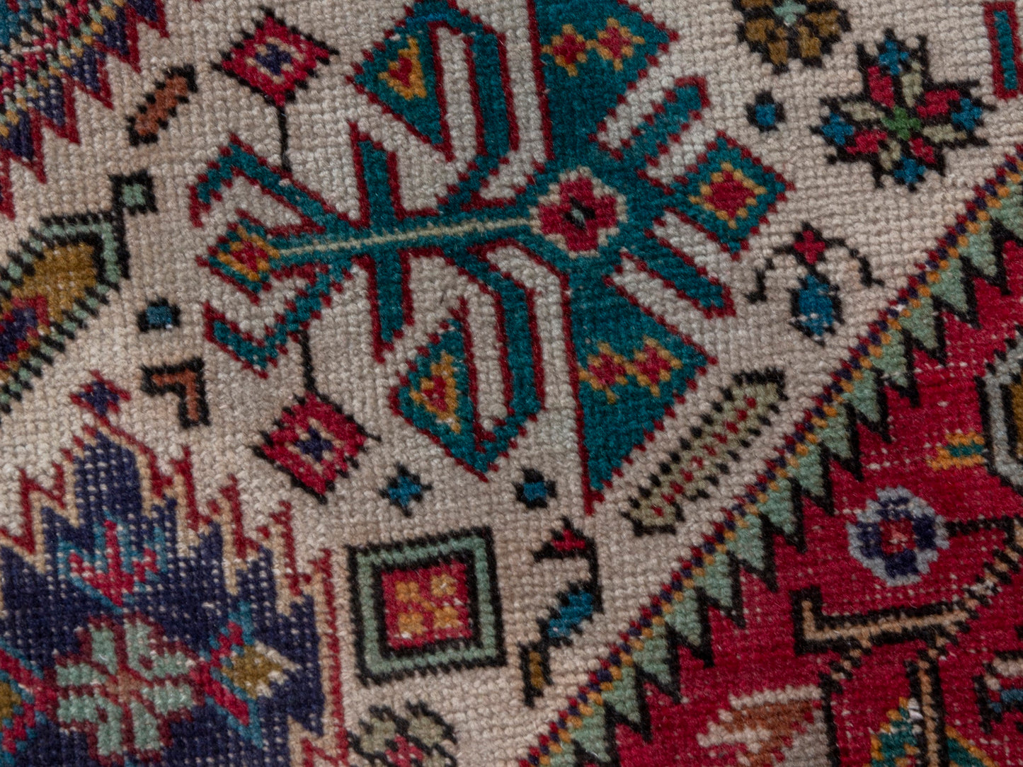 CAN_4719 - 8'2" x 11'4"