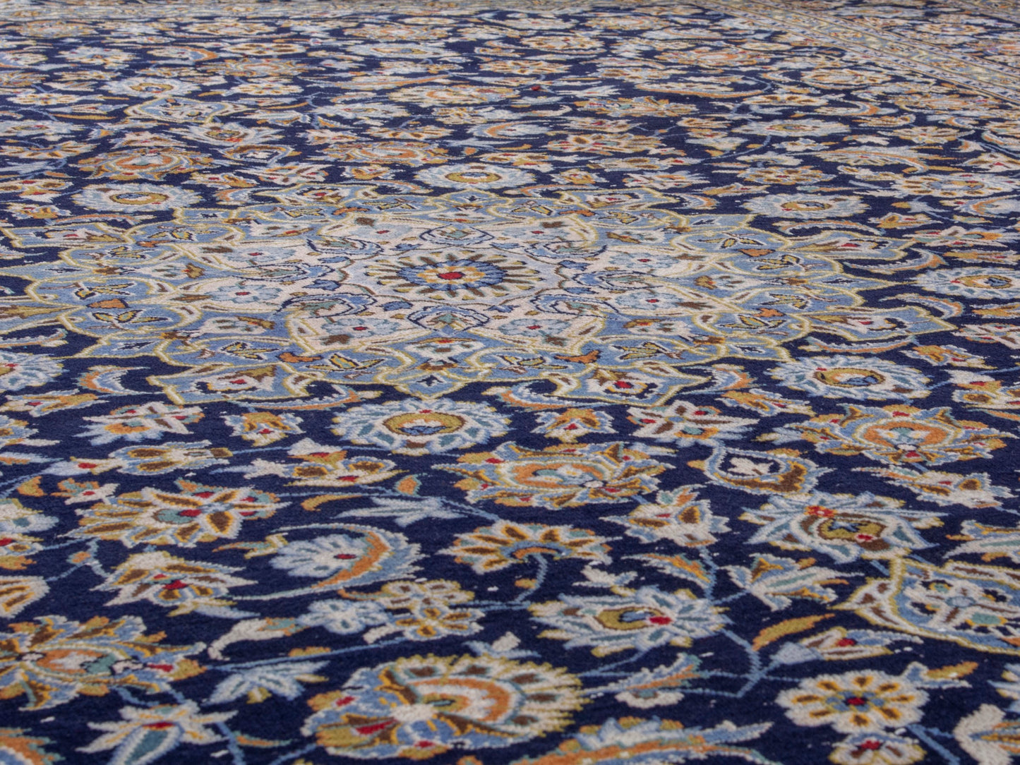 CAN_4726 - 9'10" x 13'3"