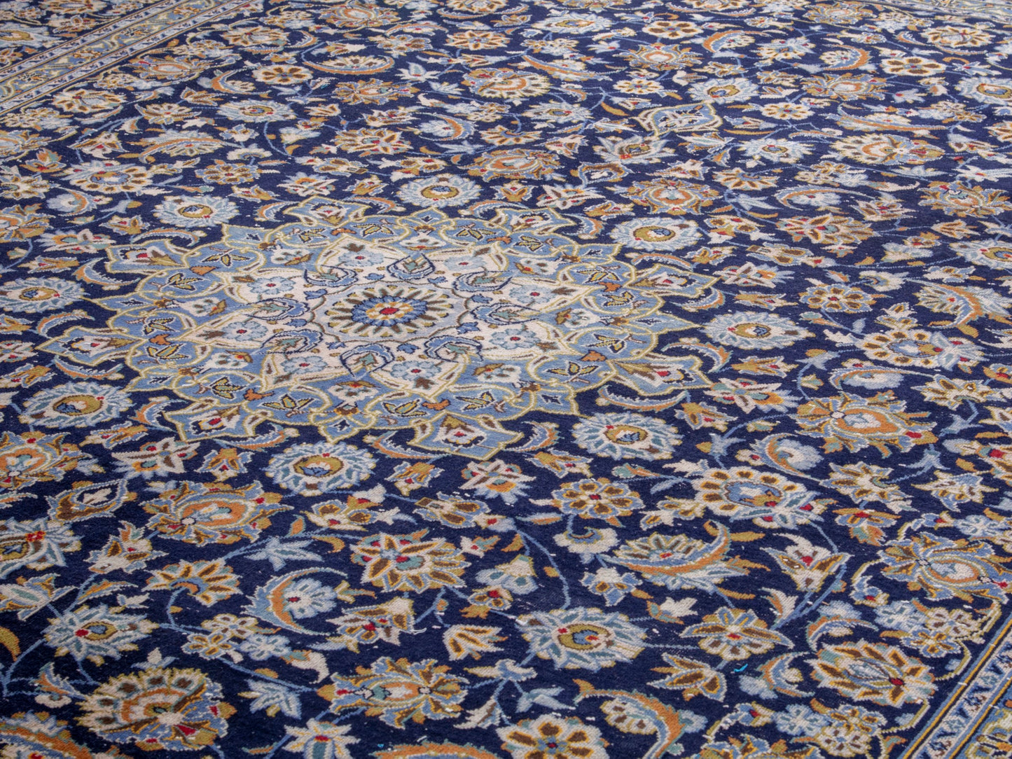 CAN_4726 - 9'10" x 13'3"