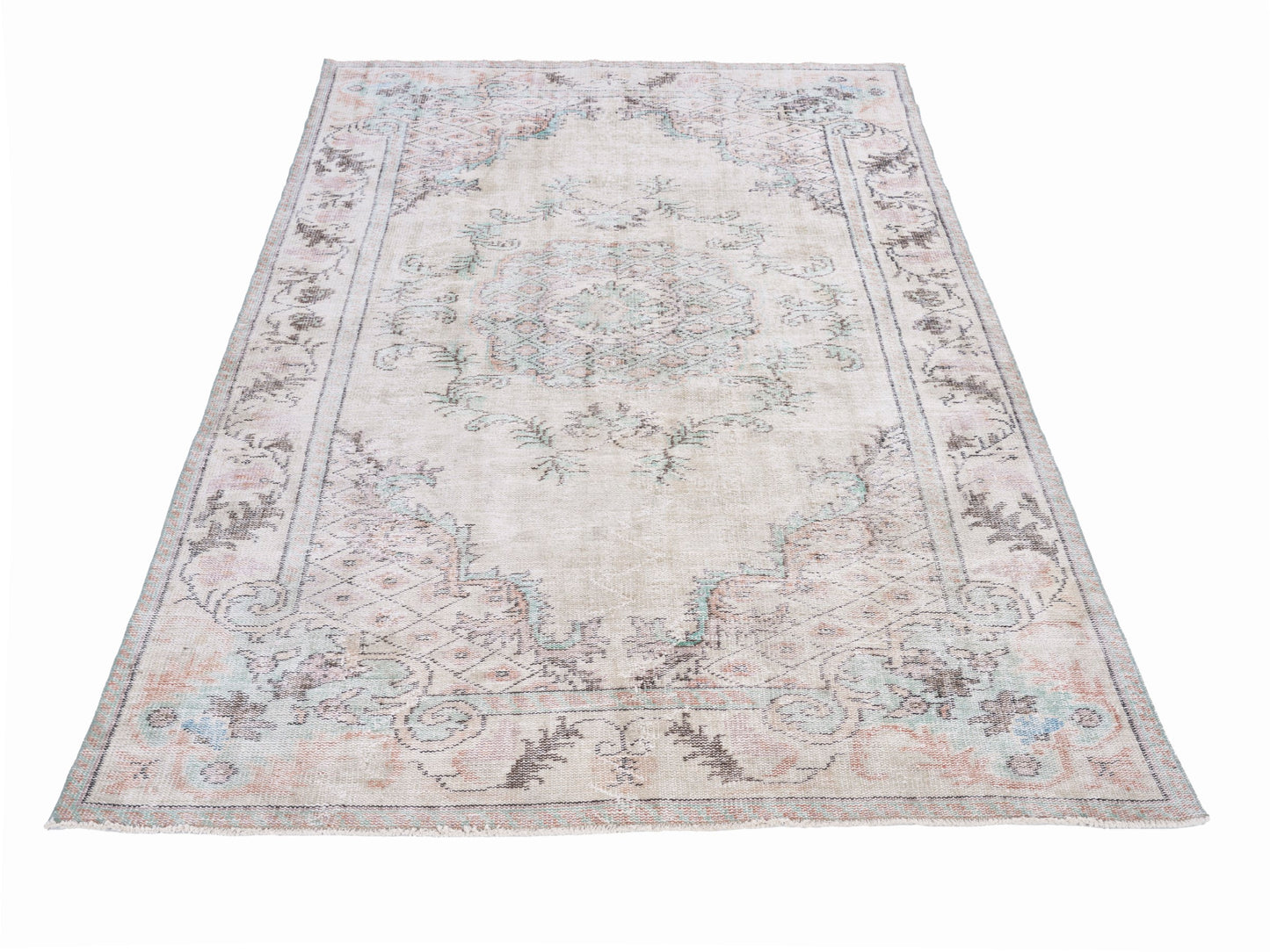 1586 - 6' x 10'