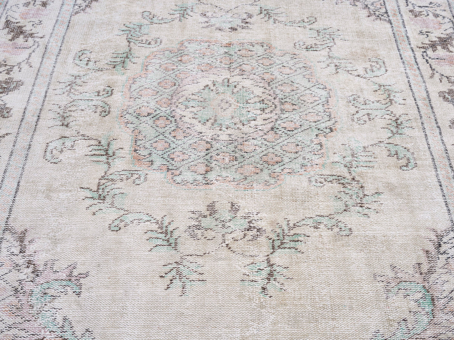 1586 - 6' x 10'