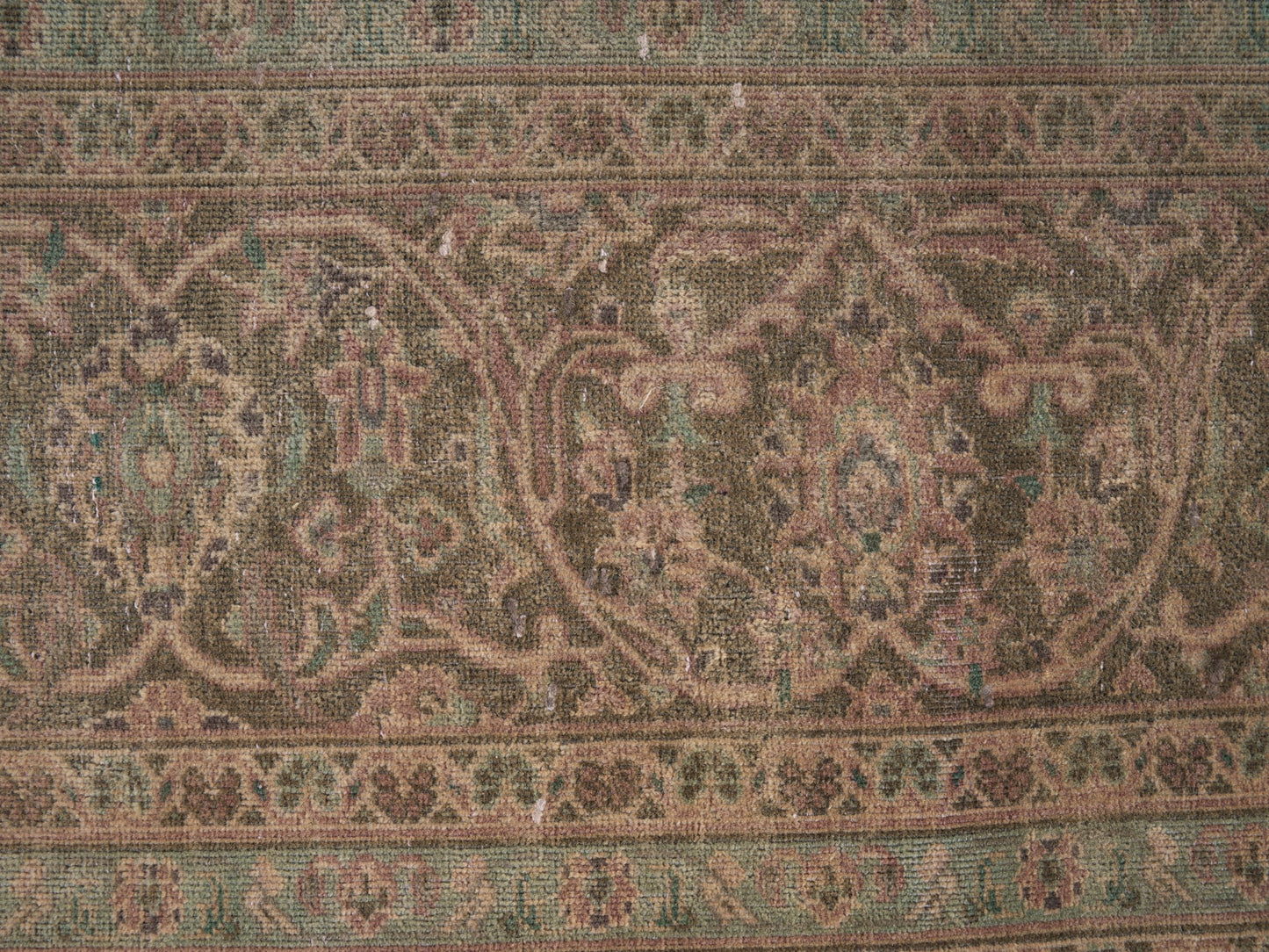 XL328 - 8' x 11'