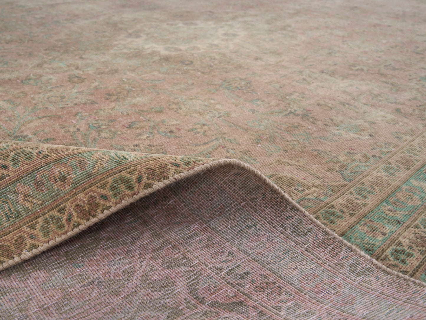XL328 - 8' x 11'