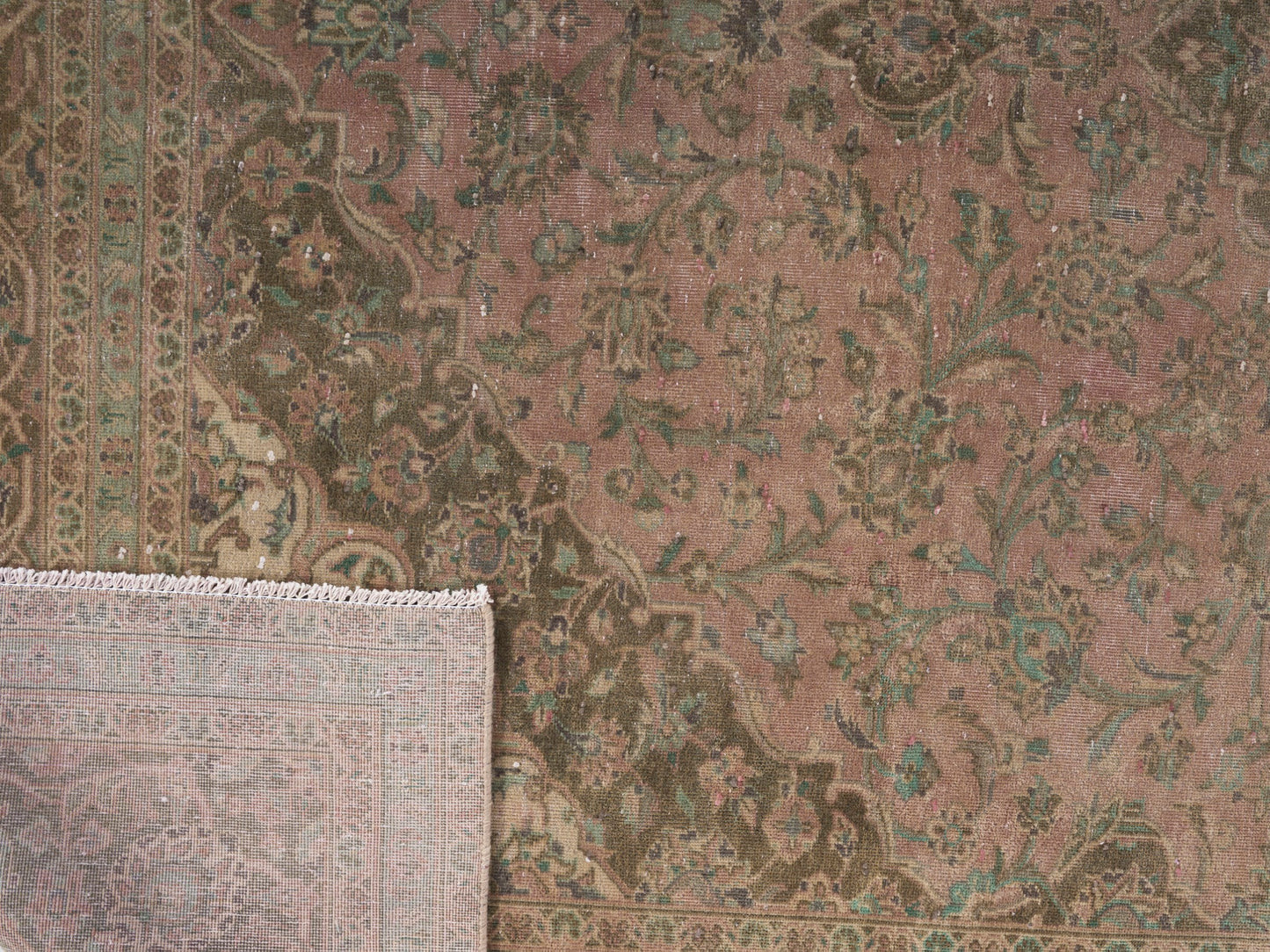 XL328 - 8' x 11'