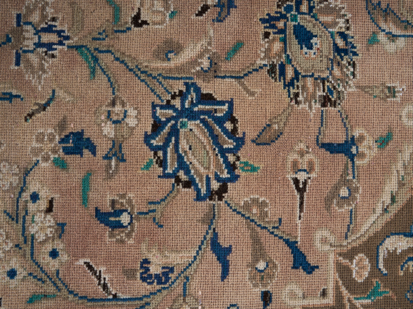 XL252 - 9' x 12'4"